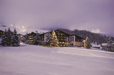 Hotel Almhof Schneider 5*****S in Lech - Seit 1929.