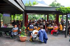 Public Viewing im Gastgarten